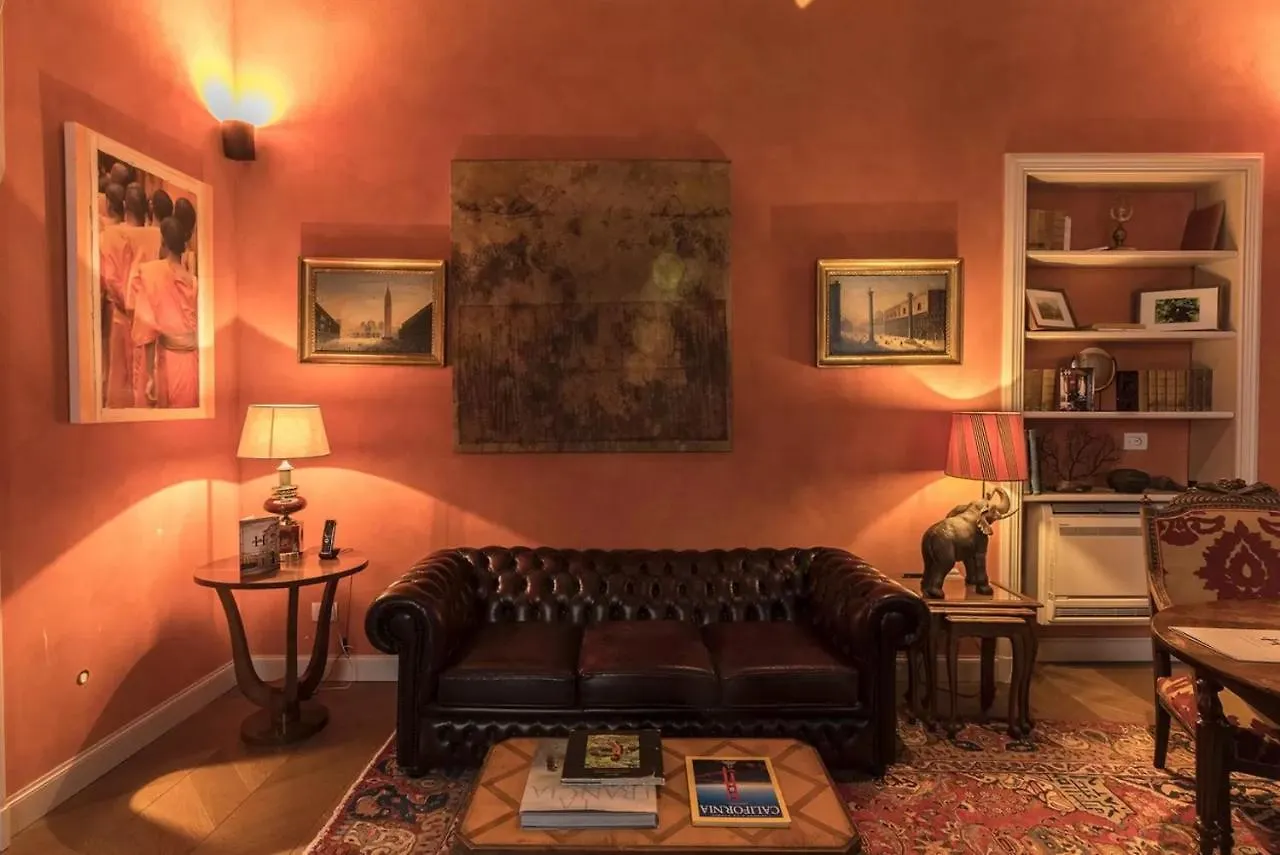Italianway - Borgonuovo 12 Apartment Milan