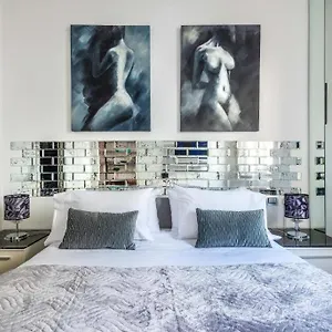 Amazing In The Heart Of Pta Venezia Milano