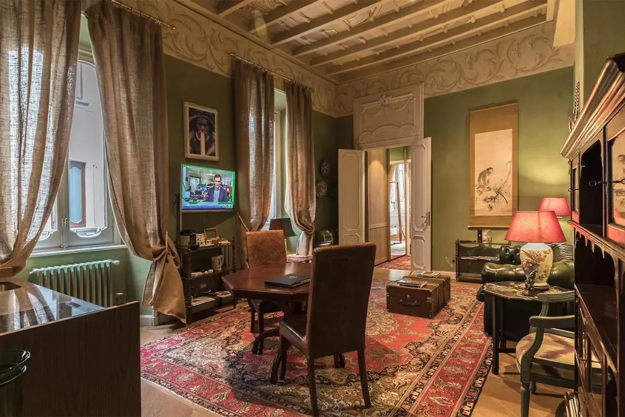 Italianway - Borgonuovo 12 Apartment Milan
