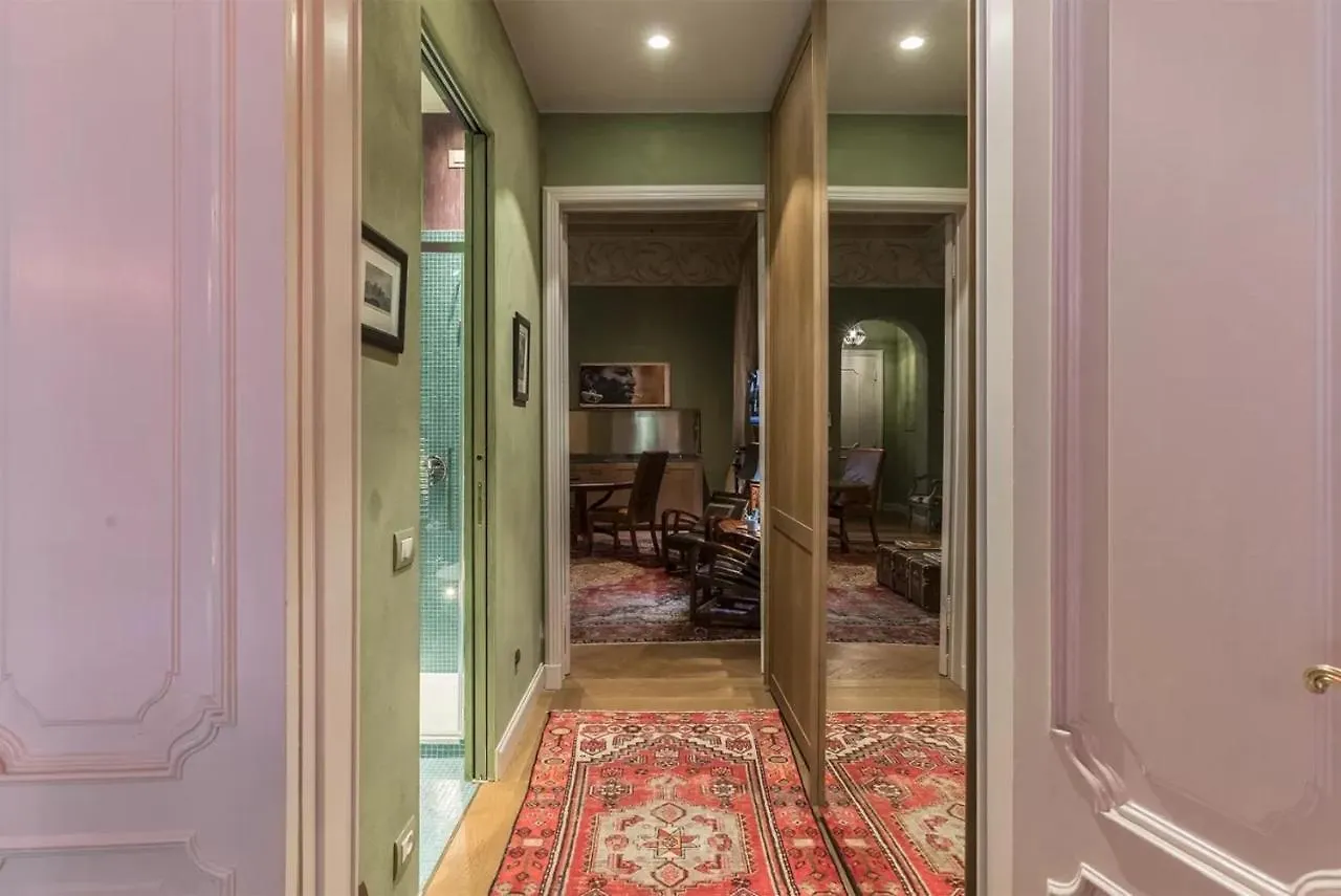 Italianway - Borgonuovo 12 Apartment Milan