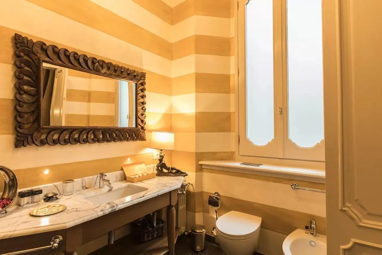 Italianway - Borgonuovo 12 Apartment Milan