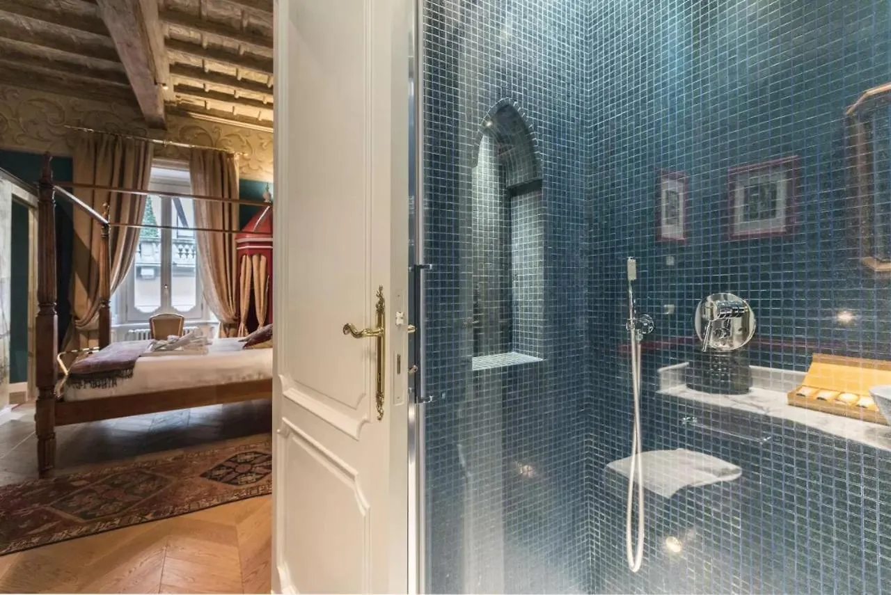 Italianway - Borgonuovo 12 Apartment Milan