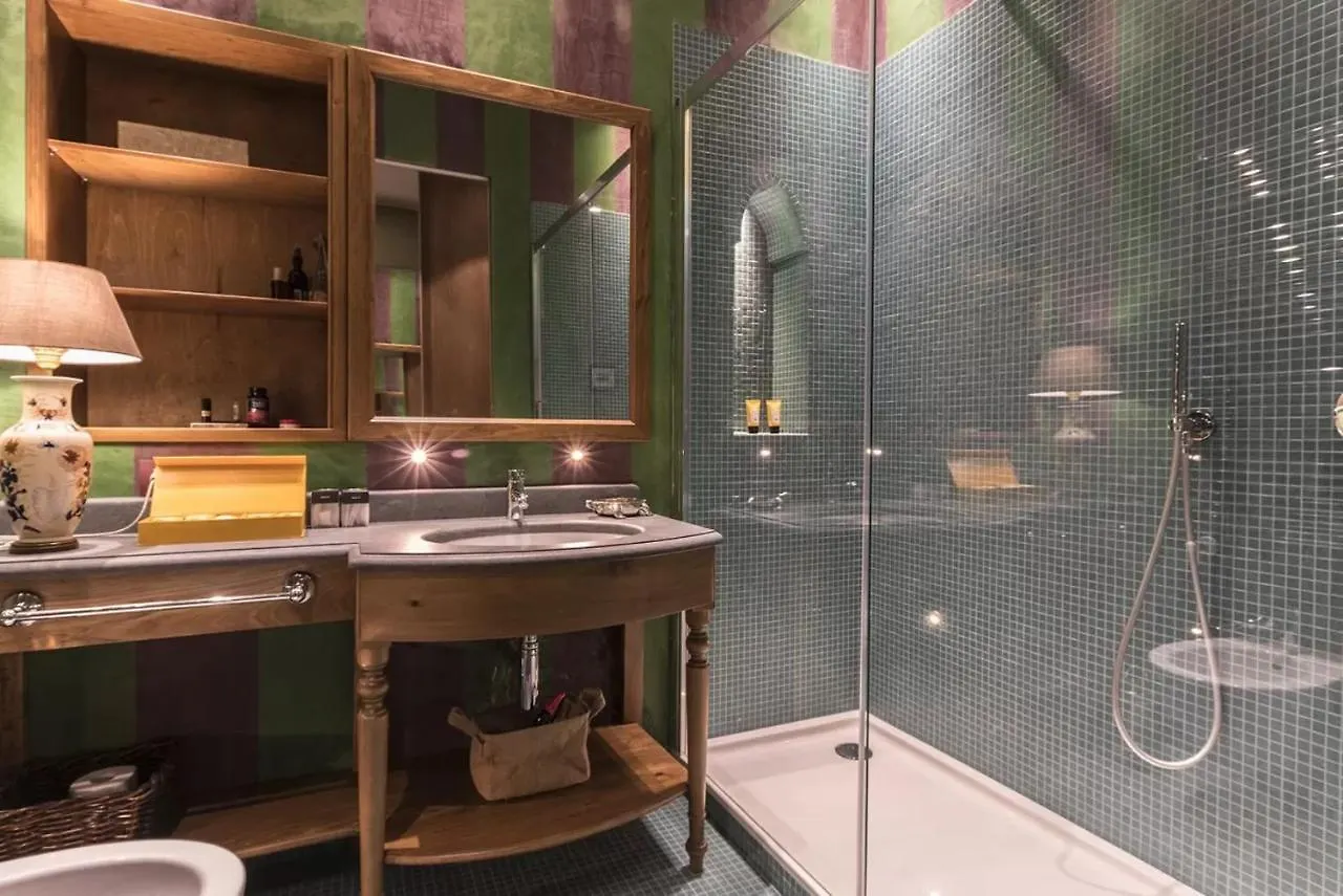 Italianway - Borgonuovo 12 Apartment Milan