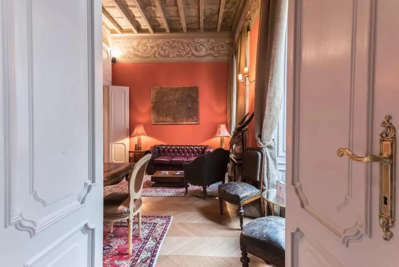 Italianway - Borgonuovo 12 Apartment Milan
