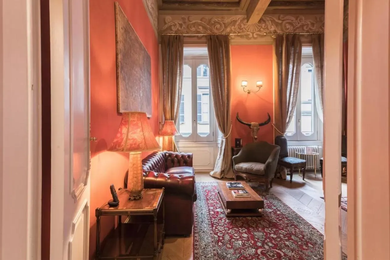 Italianway - Borgonuovo 12 Apartment Milan