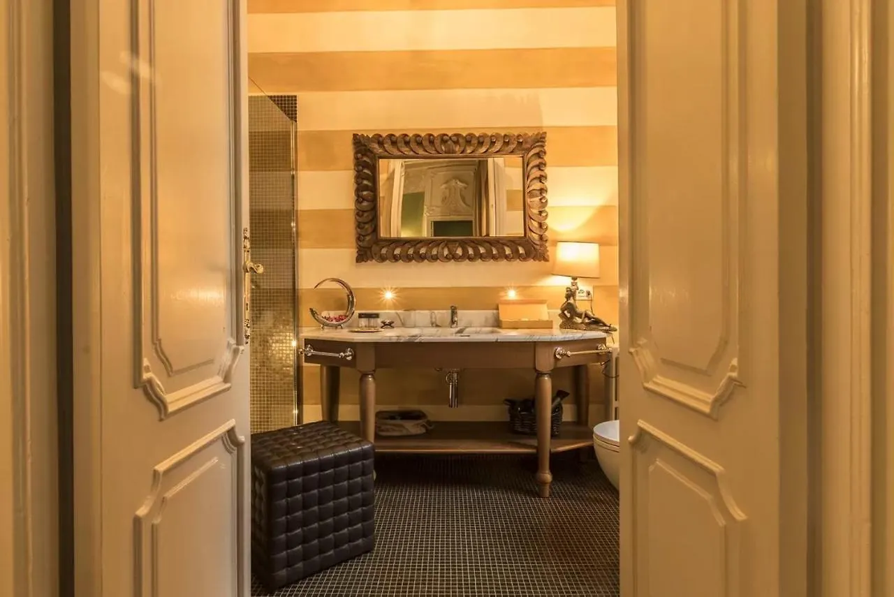 Italianway - Borgonuovo 12 Apartment Milan