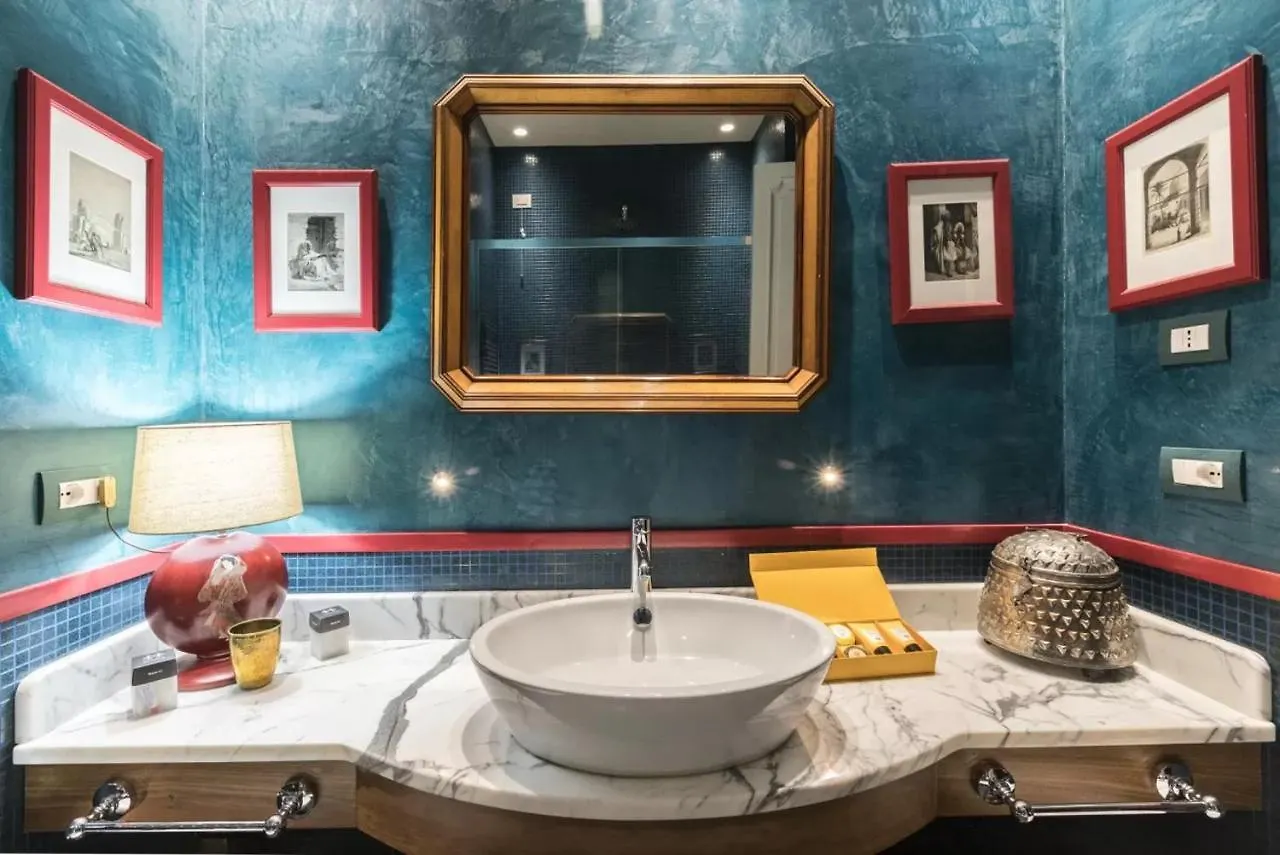 Italianway - Borgonuovo 12 Apartment Milan