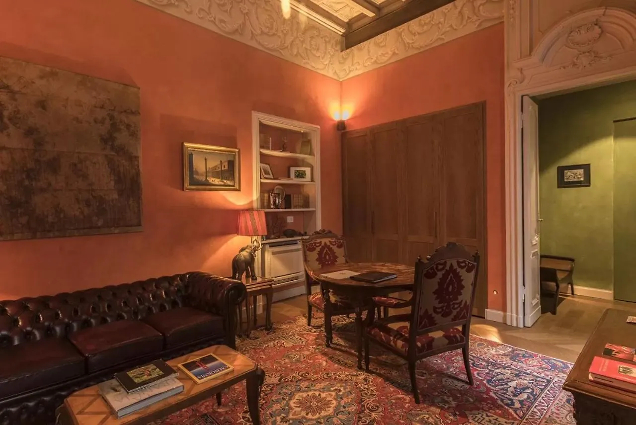 Italianway - Borgonuovo 12 Apartment Milan